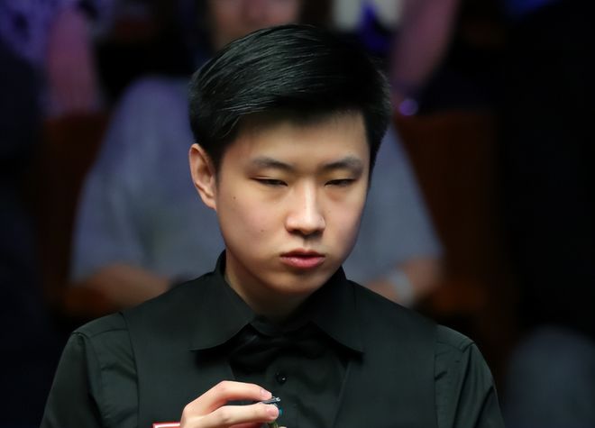 还突出了两 还突出了两