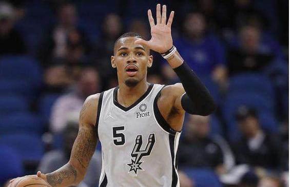 仅让她自己 仅让她自己