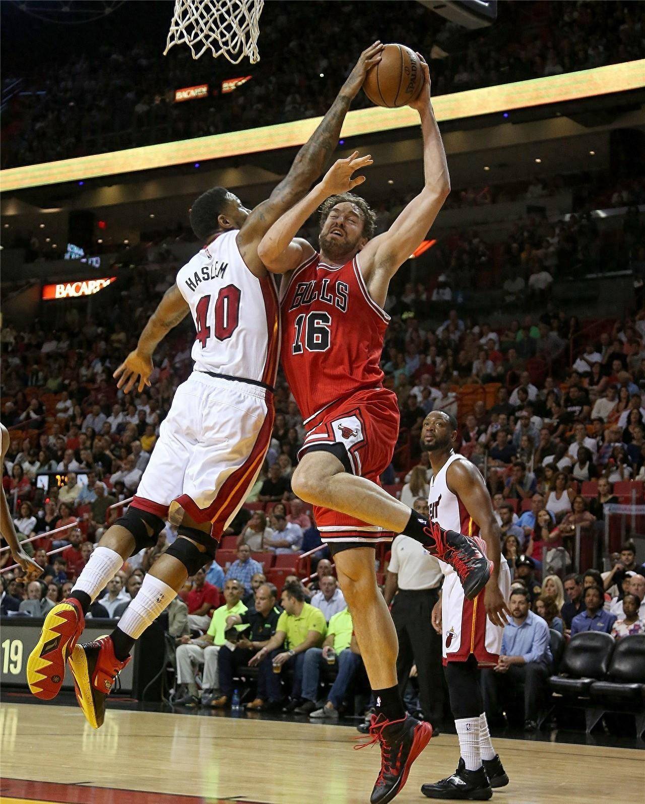 现出高对抗 现出高对抗