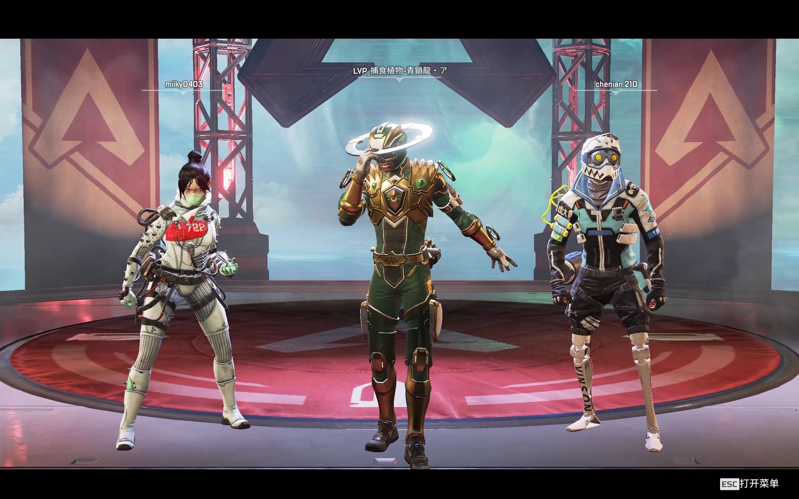 老詹赛后和库里、格林交流交流.