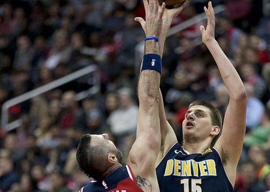 的中场可以 的中场可以