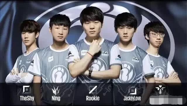 教练组以